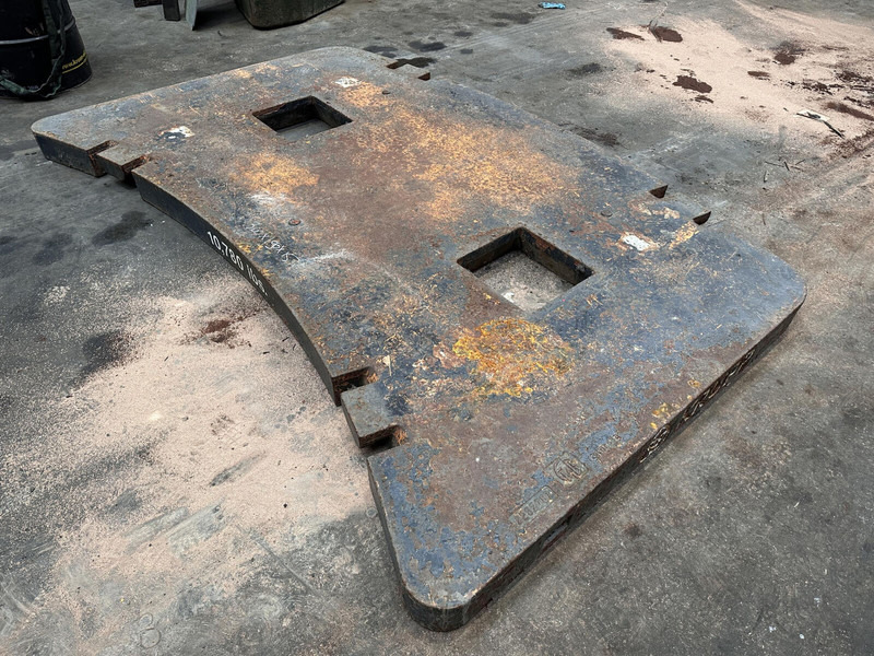 Krupp KMK 5160 counterweight 4,9 ton - Kontra teg za Građevinska mašina: slika 1 Krupp KMK 5160 counterweight 4,9 ton - Kontra teg za Građevinska mašina: slika 1
