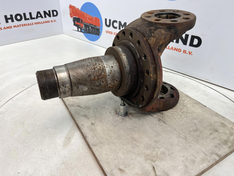 Liebherr LT 1090 Steering knuckle 16 holes - Rukavc točka za Kran: slika 1 Liebherr LT 1090 Steering knuckle 16 holes - Rukavc točka za Kran: slika 1