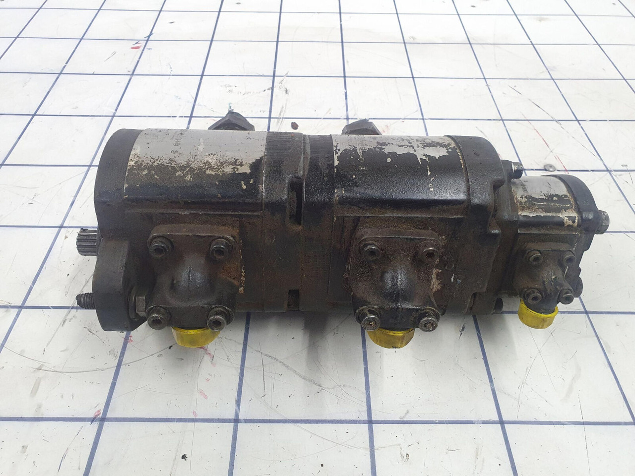 Liebherr LTM 1050-1 TRIPLE GEAR PUMP - Hidraulična pumpa za Pokretni kran: slika 2 Liebherr LTM 1050-1 TRIPLE GEAR PUMP - Hidraulična pumpa za Pokretni kran: slika 2