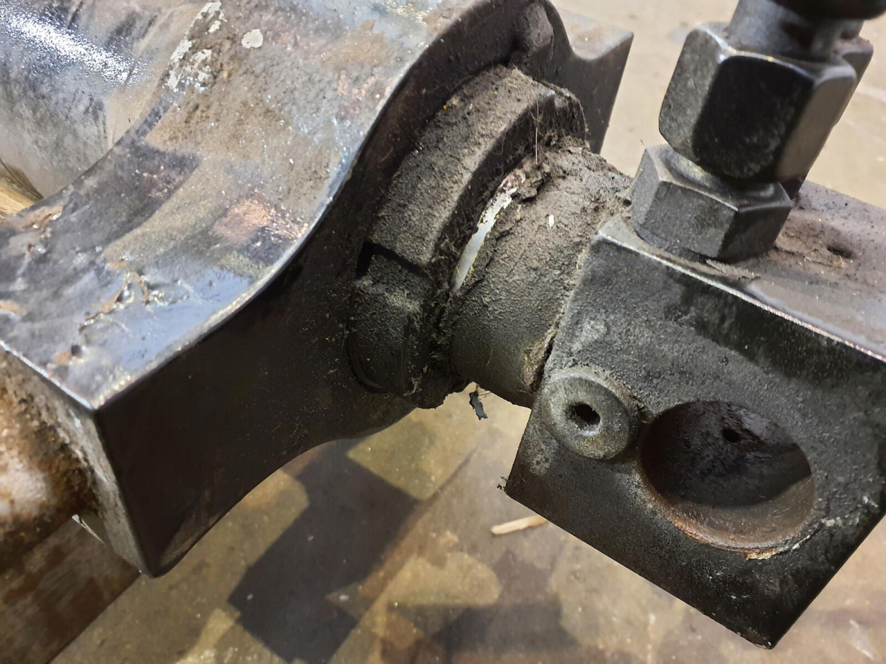 Liebherr LTM 1400 7.1 Extension ram sliding beam - Hidraulični cilindar za Pokretni kran: slika 5 Liebherr LTM 1400 7.1 Extension ram sliding beam - Hidraulični cilindar za Pokretni kran: slika 5