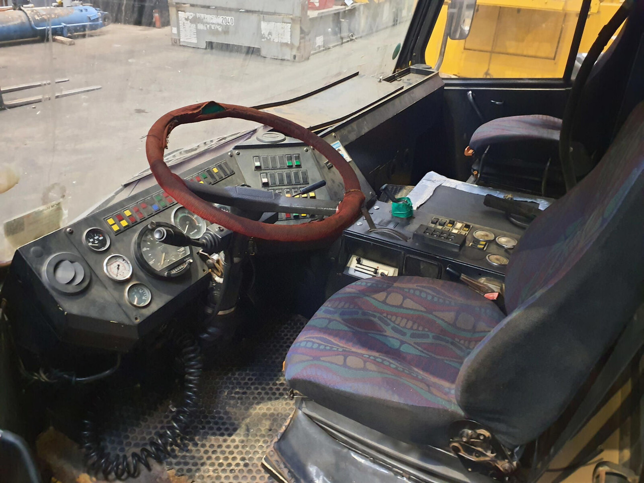 Liebherr LTM drivers cabin - Kabina za Pokretni kran: slika 5 Liebherr LTM drivers cabin - Kabina za Pokretni kran: slika 5
