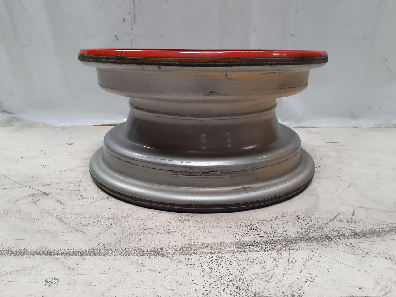 Liebherr Rim 445/95R25 10 12 1p - Felna za Kran: slika 2 Liebherr Rim 445/95R25 10 12 1p - Felna za Kran: slika 2
