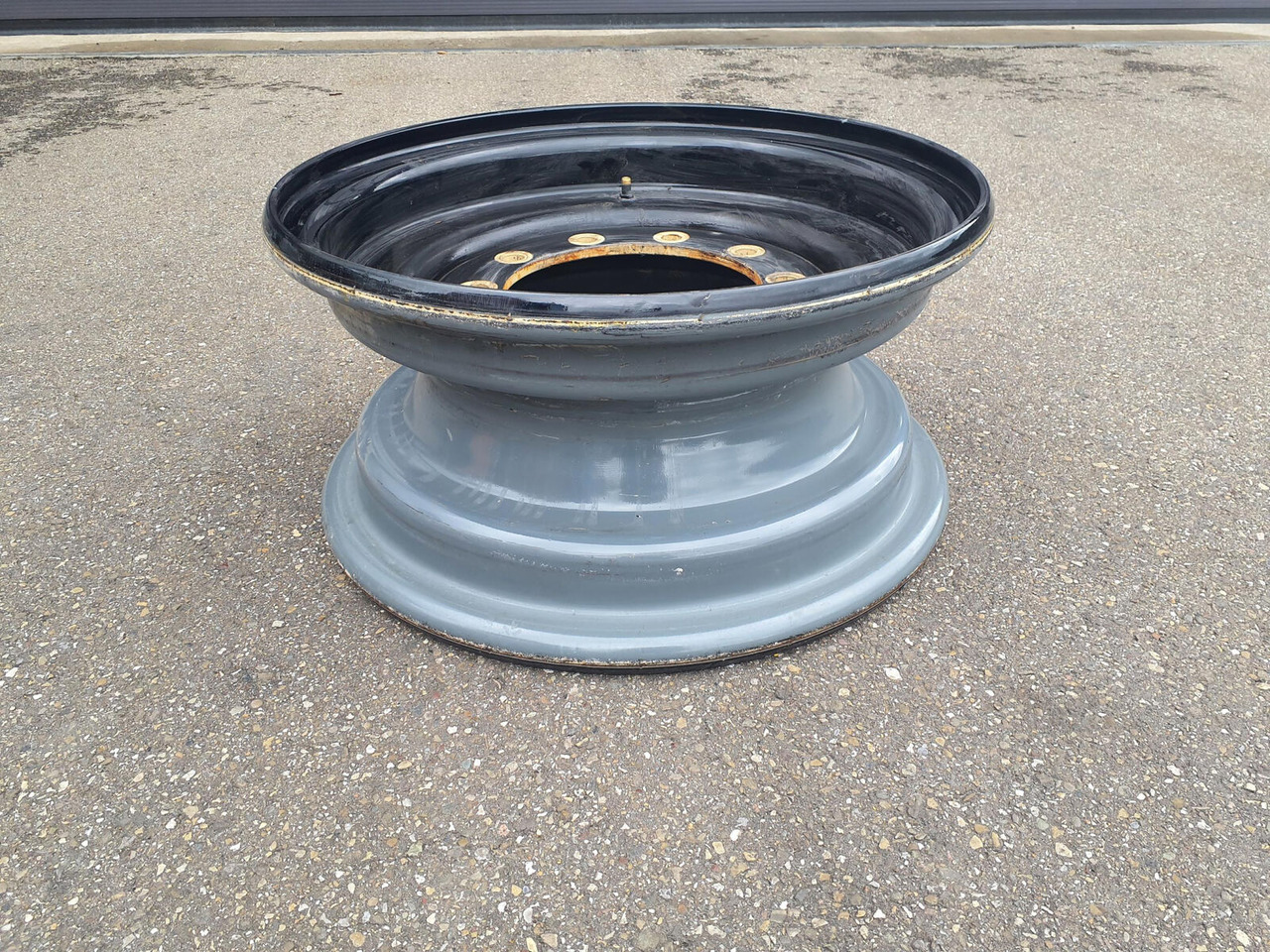 Liebherr Rim 445/95R25 10 12 1p - Felna za Kran: slika 3 Liebherr Rim 445/95R25 10 12 1p - Felna za Kran: slika 3