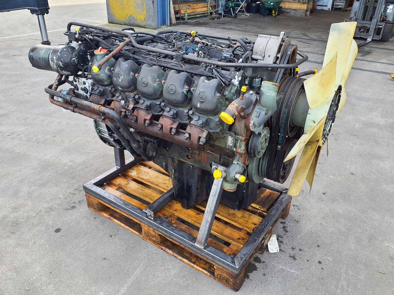Mercedes-Benz LTM 1060 engine Mercedes-Benz OM 423 - Motor za Pokretni kran: slika 2 Mercedes-Benz LTM 1060 engine Mercedes-Benz OM 423 - Motor za Pokretni kran: slika 2