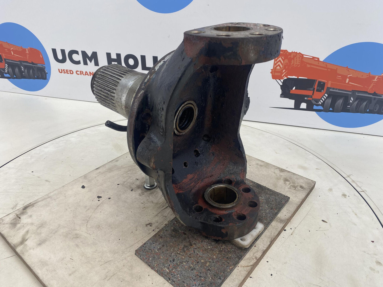 PPM 280 ATT Steering knuckle 16 holes axle 2 - Rukavc točka za Kran: slika 4 PPM 280 ATT Steering knuckle 16 holes axle 2 - Rukavc točka za Kran: slika 4