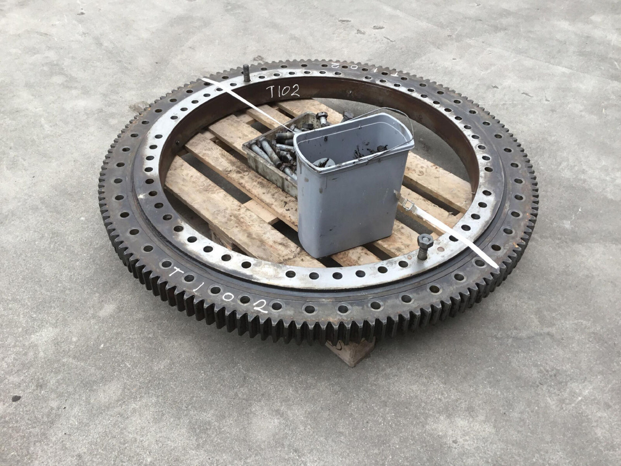 Spierings SK 477 AT4 slew ring - Pokretni prsten za Pokretni kran: slika 1 Spierings SK 477 AT4 slew ring - Pokretni prsten za Pokretni kran: slika 1