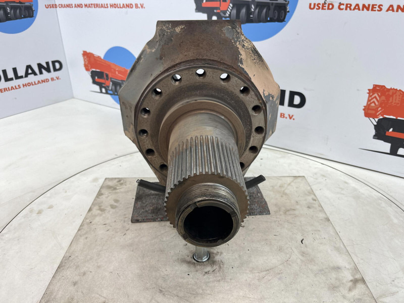 Terex AC 155 steering knuckle 16 holes axle 2 - Rukavc točka za Kran: slika 2 Terex AC 155 steering knuckle 16 holes axle 2 - Rukavc točka za Kran: slika 2