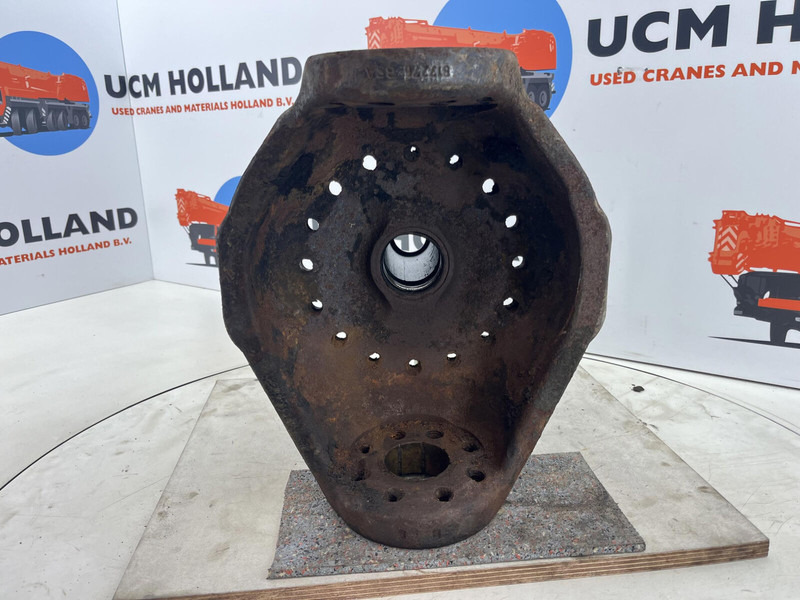 Terex AC 155 steering knuckle 16 holes axle 3 - Rukavc točka za Kran: slika 5 Terex AC 155 steering knuckle 16 holes axle 3 - Rukavc točka za Kran: slika 5