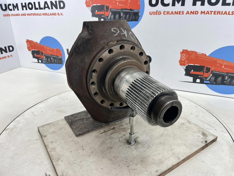 Terex AC 155 steering knuckle 16 holes axle 3 - Rukavc točka za Kran: slika 3 Terex AC 155 steering knuckle 16 holes axle 3 - Rukavc točka za Kran: slika 3