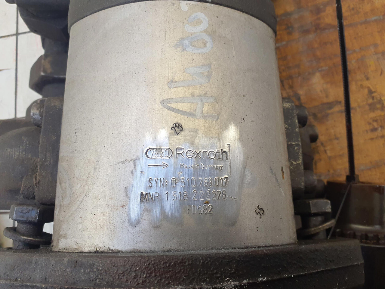 Terex AC 205 3 way gear pump - Hidraulična pumpa za Pokretni kran: slika 5 Terex AC 205 3 way gear pump - Hidraulična pumpa za Pokretni kran: slika 5