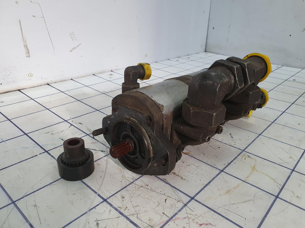 Terex AC 205 3 way gear pump - Hidraulična pumpa za Pokretni kran: slika 4 Terex AC 205 3 way gear pump - Hidraulična pumpa za Pokretni kran: slika 4