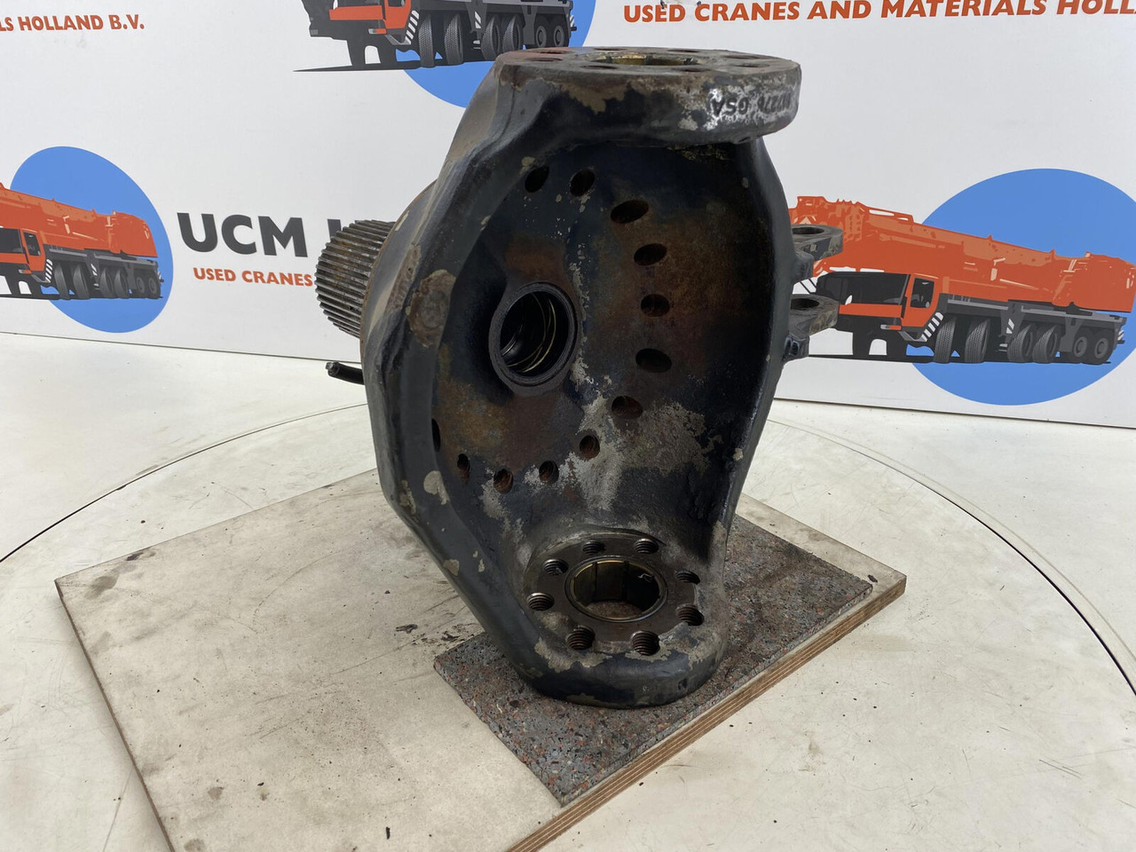 Terex Demag AC 35 Steering knuckle 16 holes axle 2 right - Rukavc točka za Pokretni kran: slika 4 Terex Demag AC 35 Steering knuckle 16 holes axle 2 right - Rukavc točka za Pokretni kran: slika 4