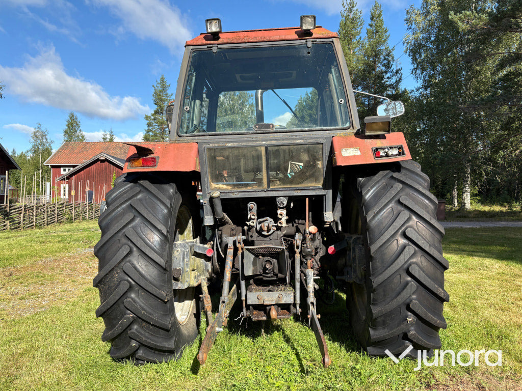 Case IH Case INT 1394 4WD HS - Traktor: slika 3 Case IH Case INT 1394 4WD HS - Traktor: slika 3