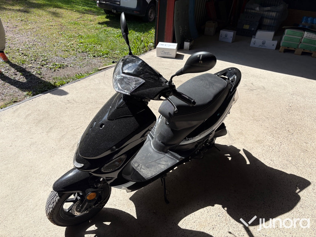 Moped Drax Awesome E5 - Druga mašina: slika 4 Moped Drax Awesome E5 - Druga mašina: slika 4