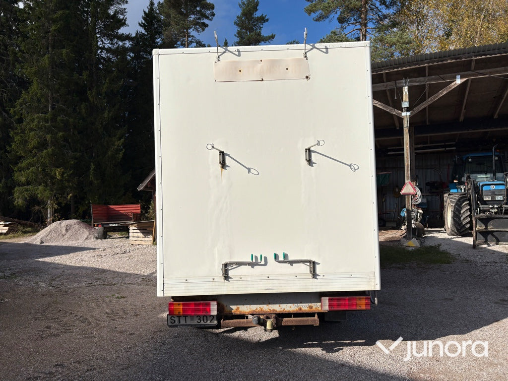Hästtransport Mercedes-Benz 316 CDI - Alkoven kamper: slika 4 Hästtransport Mercedes-Benz 316 CDI - Alkoven kamper: slika 4