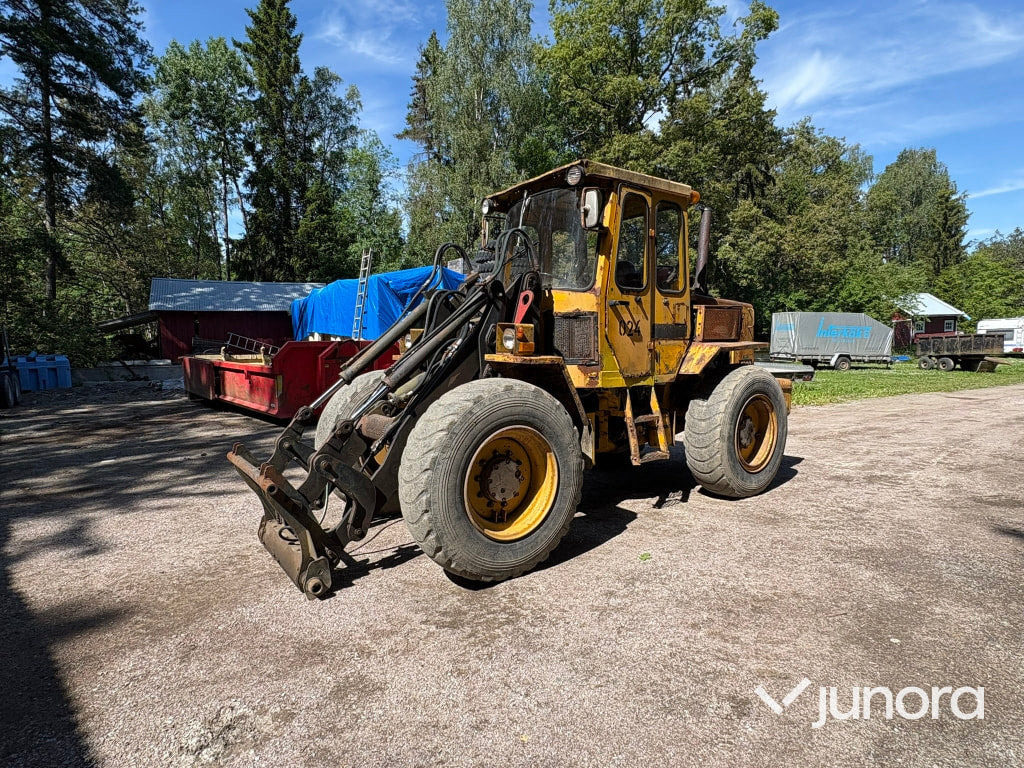 Hjullastare Volvo BM 4200 - Utovarivač točkaš: slika 1 Hjullastare Volvo BM 4200 - Utovarivač točkaš: slika 1