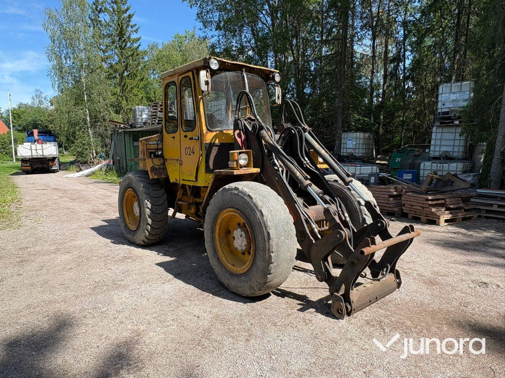 Hjullastare Volvo BM 4200 - Utovarivač točkaš: slika 4 Hjullastare Volvo BM 4200 - Utovarivač točkaš: slika 4