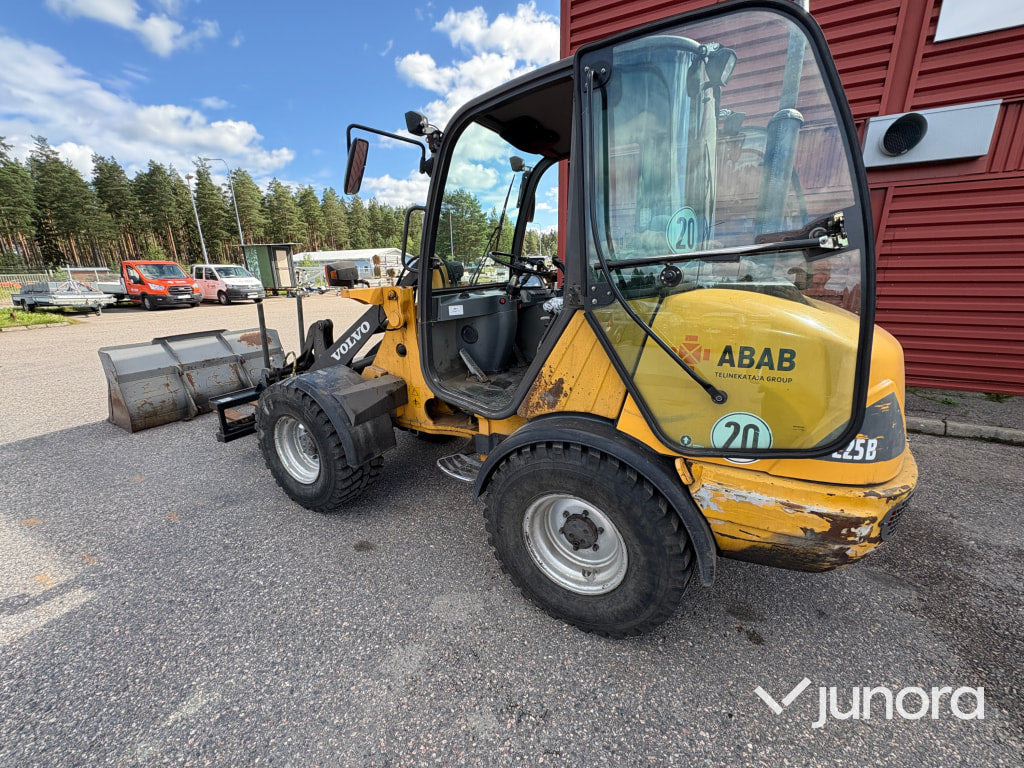 Hjullastare Volvo L25 B - Utovarivač točkaš: slika 3 Hjullastare Volvo L25 B - Utovarivač točkaš: slika 3