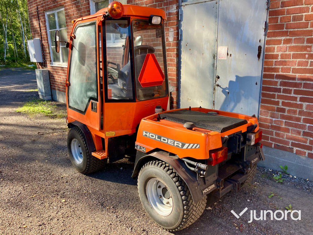 Holder C240 redskapsbärare - Komunalni traktor: slika 2 Holder C240 redskapsbärare - Komunalni traktor: slika 2