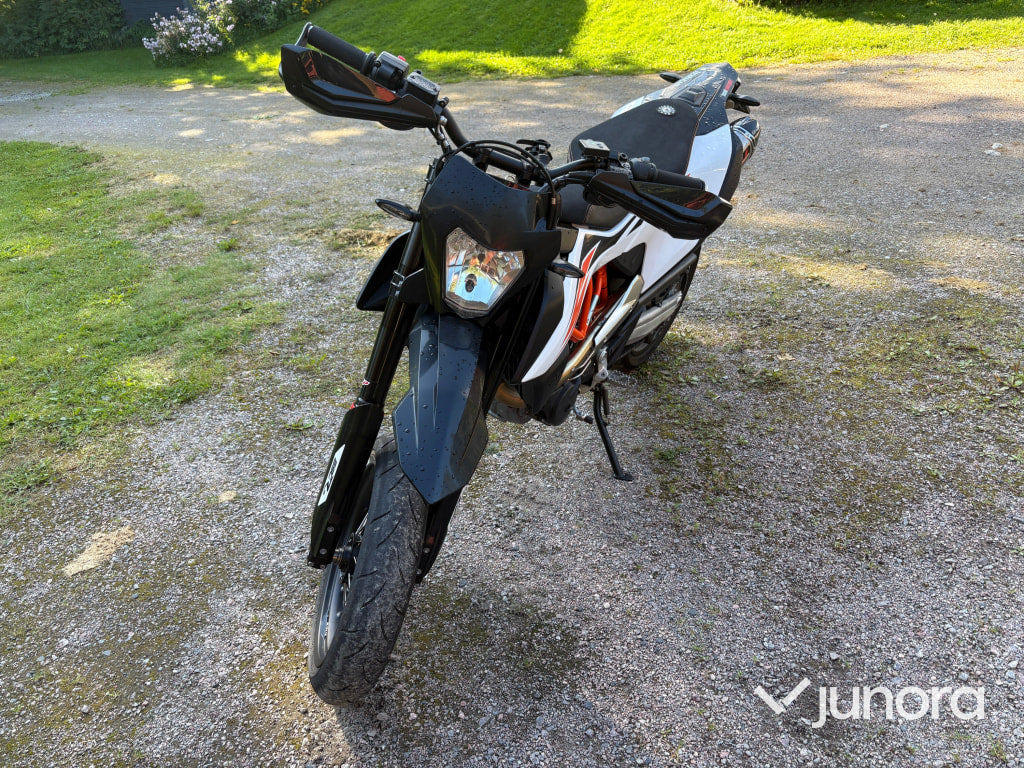 KTM 690 Smc R 2020 - Motocikl: slika 3 KTM 690 Smc R 2020 - Motocikl: slika 3