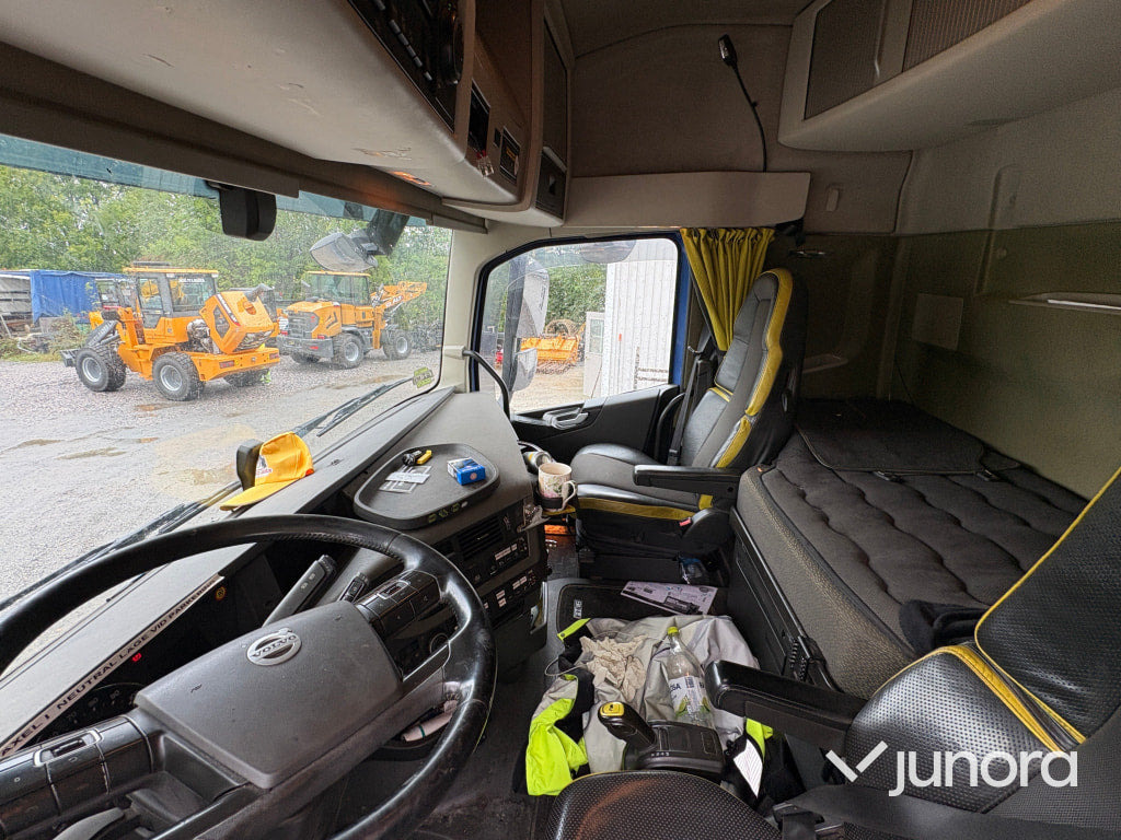 Kamion sa tovarnim sandukom Lastbil Volvo FH16 6*4: slika 11