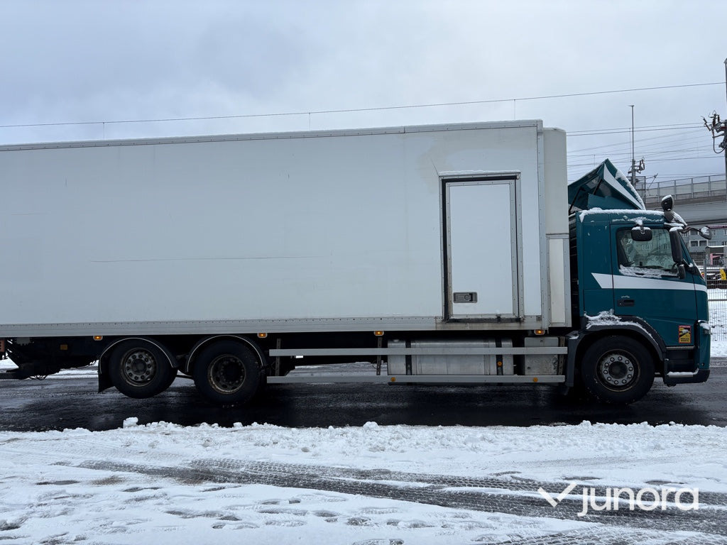 Lastbil - Volvo FM 6*2 - Kamion sa zatvorenim sandukom: slika 3 Lastbil - Volvo FM 6*2 - Kamion sa zatvorenim sandukom: slika 3