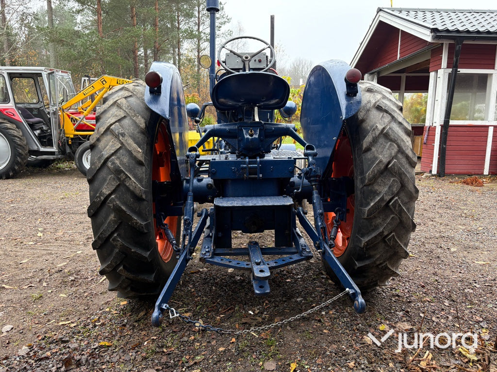 Traktor - Fordson Major Höglundare - Traktor: slika 3 Traktor - Fordson Major Höglundare - Traktor: slika 3