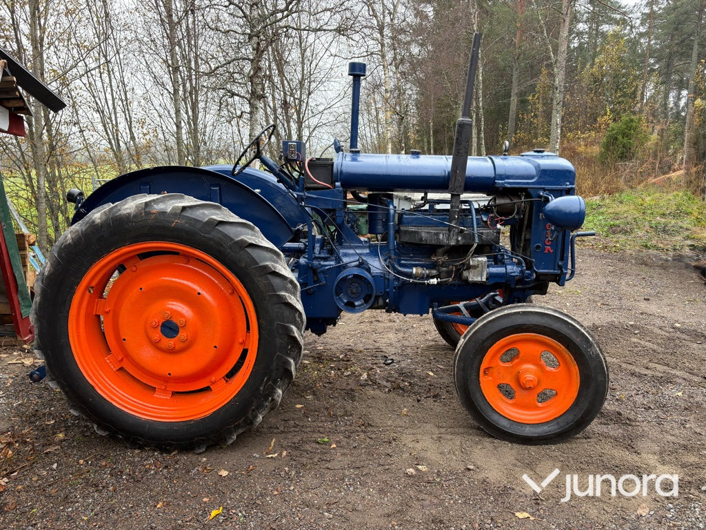 Traktor - Fordson Major Höglundare - Traktor: slika 4 Traktor - Fordson Major Höglundare - Traktor: slika 4