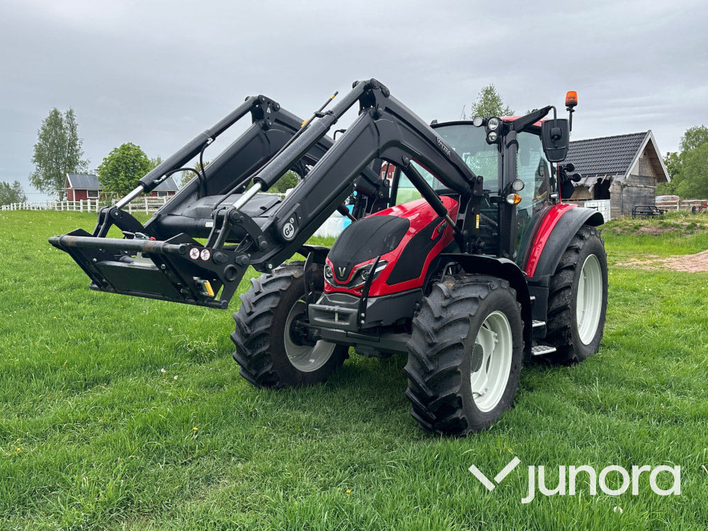 Valtra G 125 E Versu med lastare - Traktor: slika 1 Valtra G 125 E Versu med lastare - Traktor: slika 1