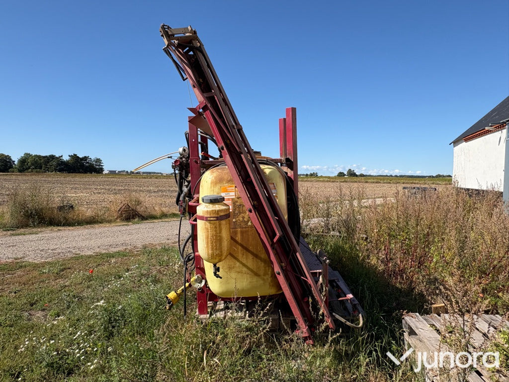 Växtspruta - Hardi, 1000L, 12M - Prskalica montirana na traktor: slika 3 Växtspruta - Hardi, 1000L, 12M - Prskalica montirana na traktor: slika 3