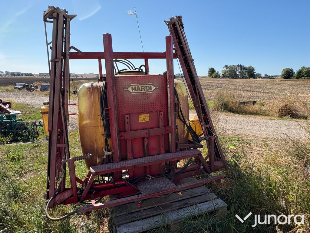 Växtspruta - Hardi, 1000L, 12M - Prskalica montirana na traktor: slika 5 Växtspruta - Hardi, 1000L, 12M - Prskalica montirana na traktor: slika 5