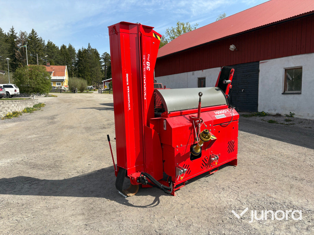 Vedmaskin Hakki Pilke 38 PRO PTO + Hydrauliskt uppläggningbord Hakki Pilke Hakkifeed 422 - Strugač za drvo: slika 5 Vedmaskin Hakki Pilke 38 PRO PTO + Hydrauliskt uppläggningbord Hakki Pilke Hakkifeed 422 - Strugač za drvo: slika 5