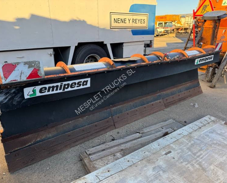 Giletta - Raonik za sneg: slika 1 Giletta - Raonik za sneg: slika 1