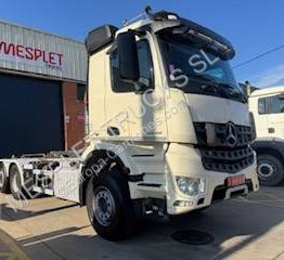 Mercedes Arocs 2548 L - Kamion sa hidrauličnom kukom: slika 2 Mercedes Arocs 2548 L - Kamion sa hidrauličnom kukom: slika 2