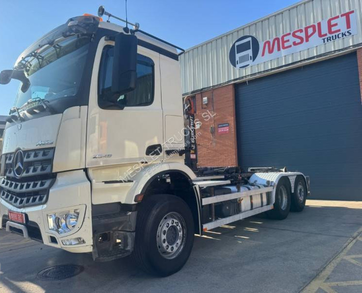 Mercedes Arocs 2548 L - Kamion sa hidrauličnom kukom: slika 1 Mercedes Arocs 2548 L - Kamion sa hidrauličnom kukom: slika 1