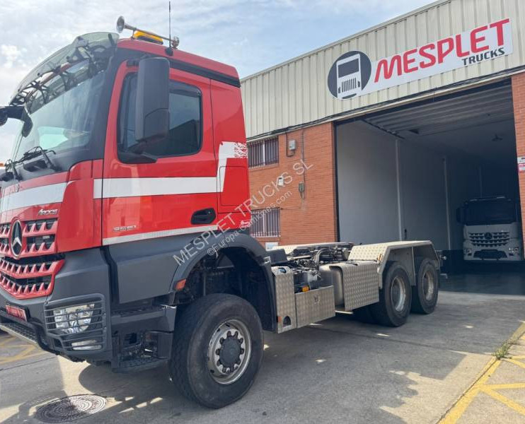 Mercedes Arocs 3551 - Istovarivač: slika 1 Mercedes Arocs 3551 - Istovarivač: slika 1