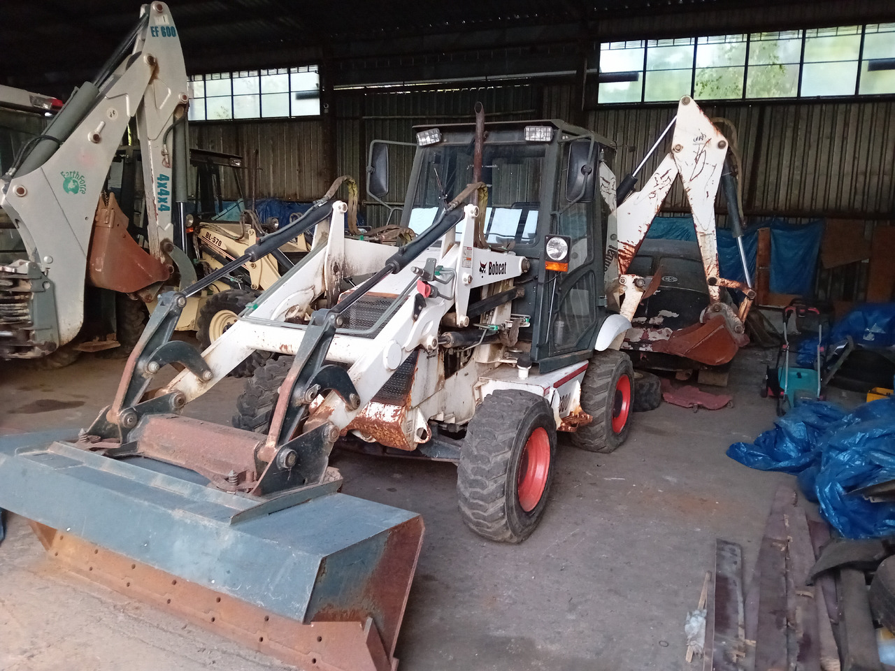 INGERSOLL RAND B300 - Bager utovarivač: slika 2 INGERSOLL RAND B300 - Bager utovarivač: slika 2