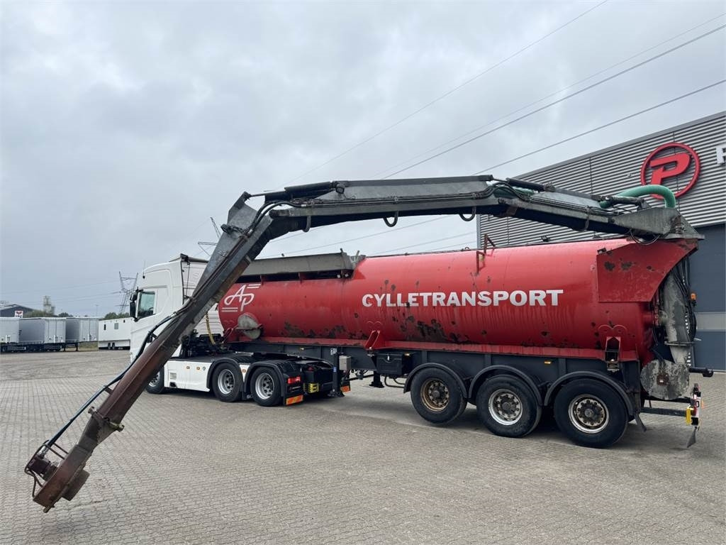 AP Gyllevogn 34m3 tank til Gylle-vand - Poluprikolica cisterna: slika 4 AP Gyllevogn 34m3 tank til Gylle-vand - Poluprikolica cisterna: slika 4