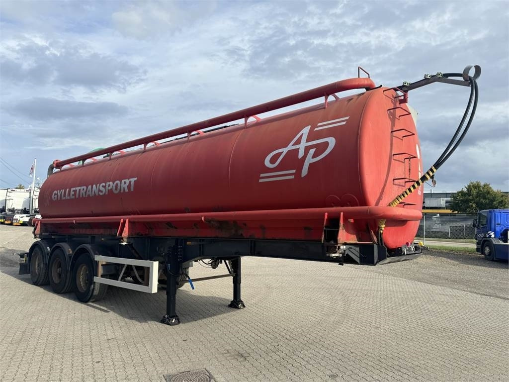 AP Gyllevogn 34m3 tank til Gylle-vand - Poluprikolica cisterna: slika 1 AP Gyllevogn 34m3 tank til Gylle-vand - Poluprikolica cisterna: slika 1