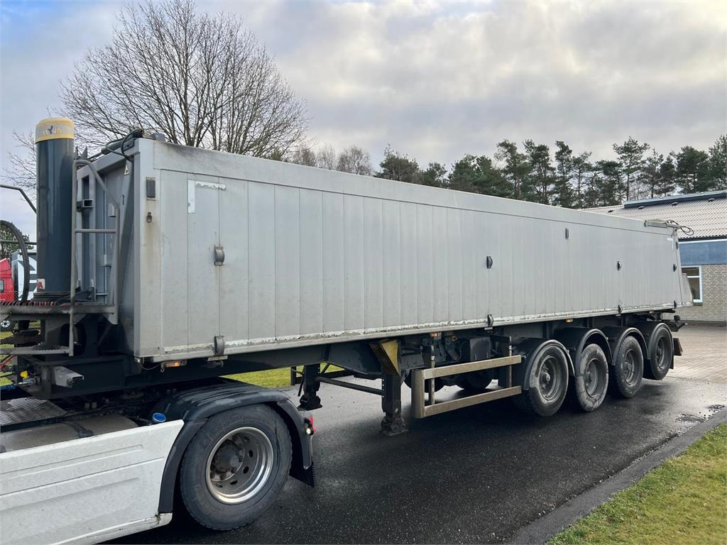 CMT 36m3 alu kasse - aut presenning - Poluprikolica istovarivača: slika 1 CMT 36m3 alu kasse - aut presenning - Poluprikolica istovarivača: slika 1