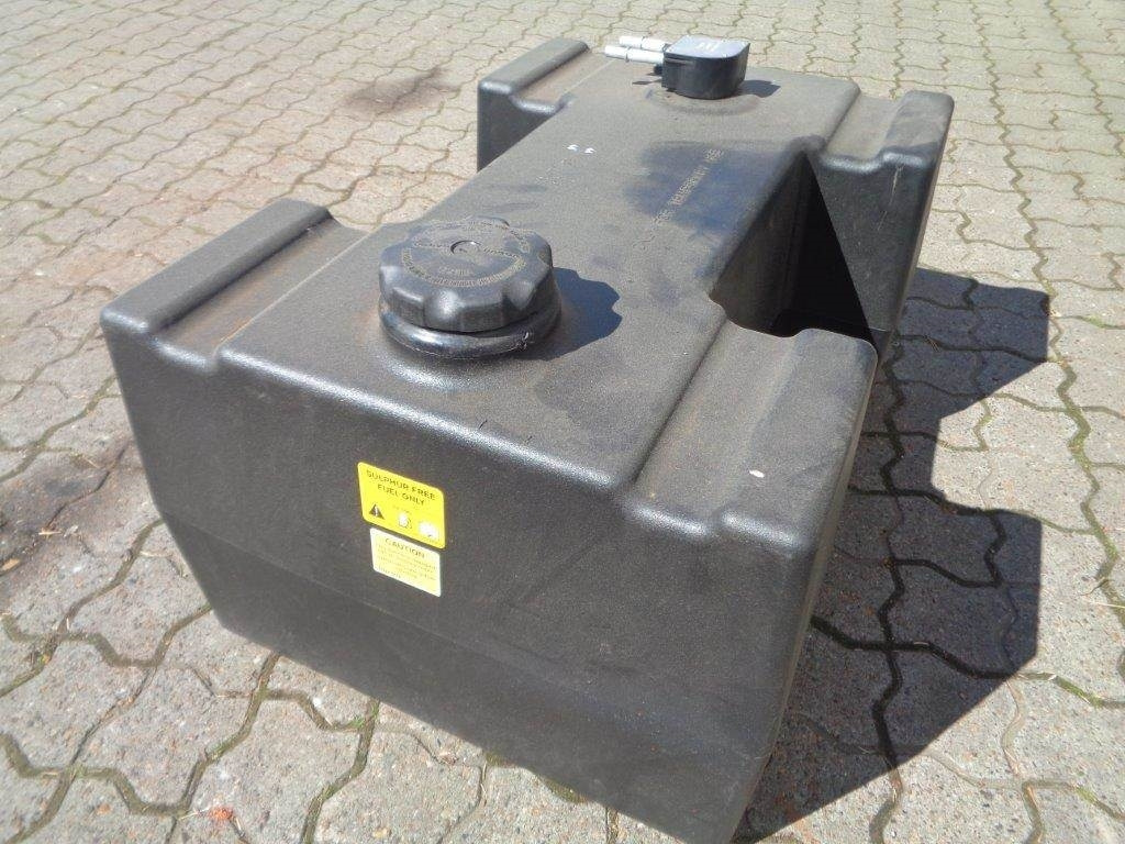 Mercedes-Benz 100 L plast (H formet) Dieseltank - Rezervoar za gorivo za Kamion: slika 5 Mercedes-Benz 100 L plast (H formet) Dieseltank - Rezervoar za gorivo za Kamion: slika 5