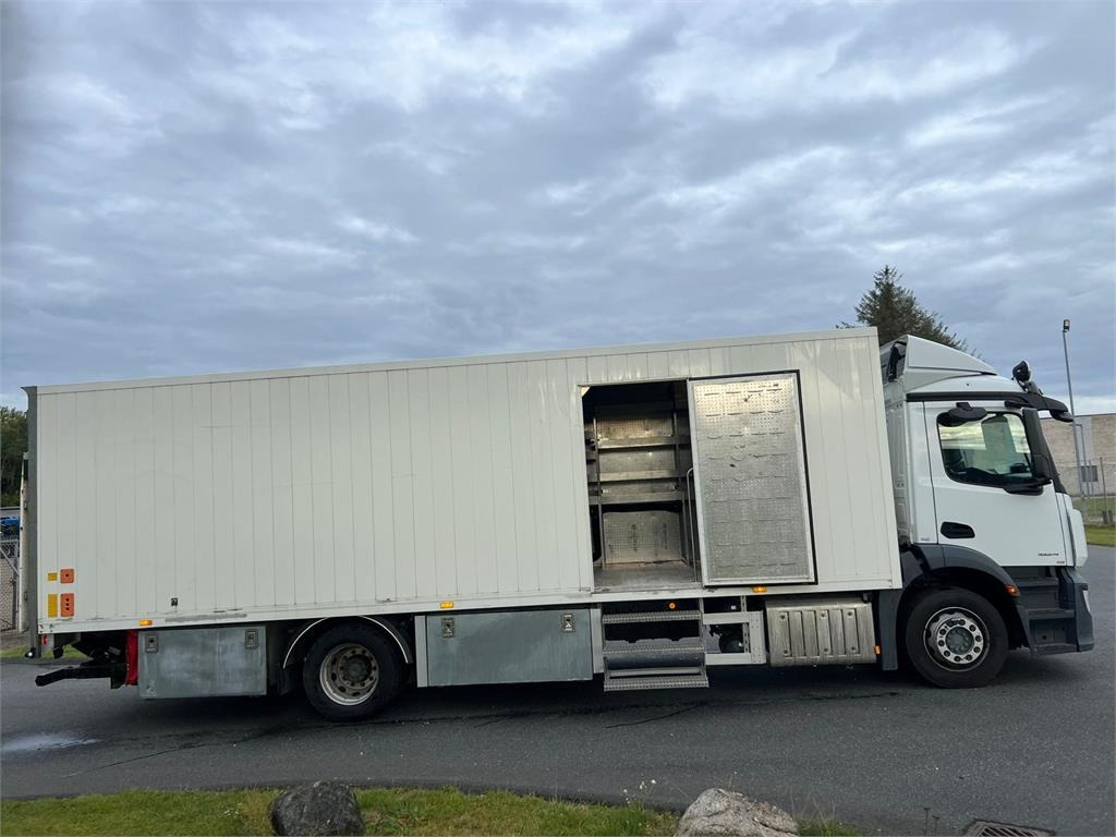 Kamion sa zatvorenim sandukom Mercedes-Benz Antos 1824 LnR: slika 11