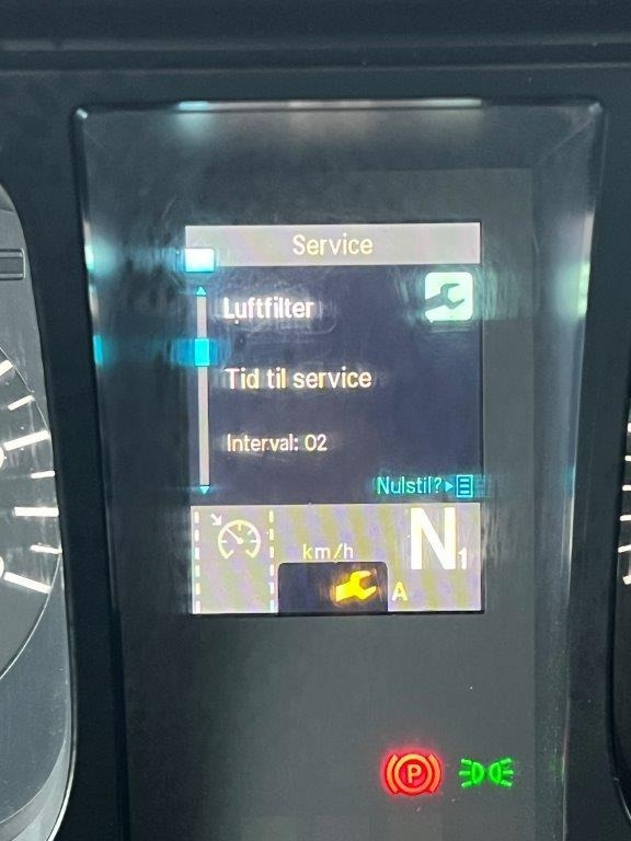 Kamion sa zatvorenim sandukom Mercedes-Benz Antos 1824 LnR: slika 18