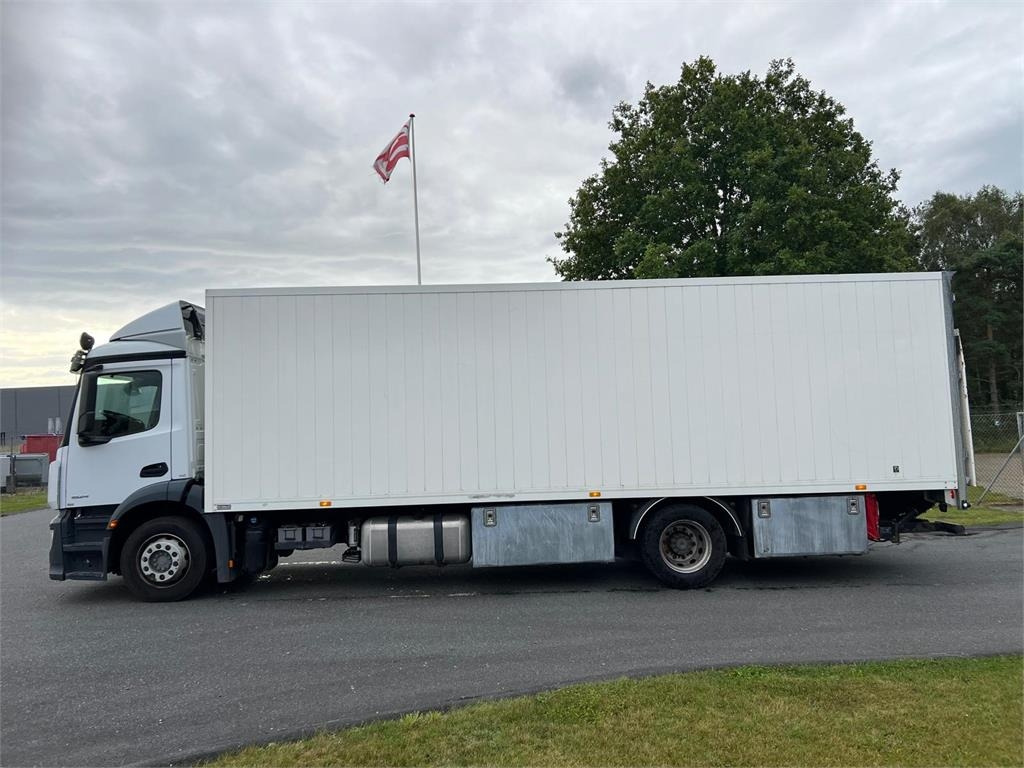 Kamion sa zatvorenim sandukom Mercedes-Benz Antos 1824 LnR: slika 7