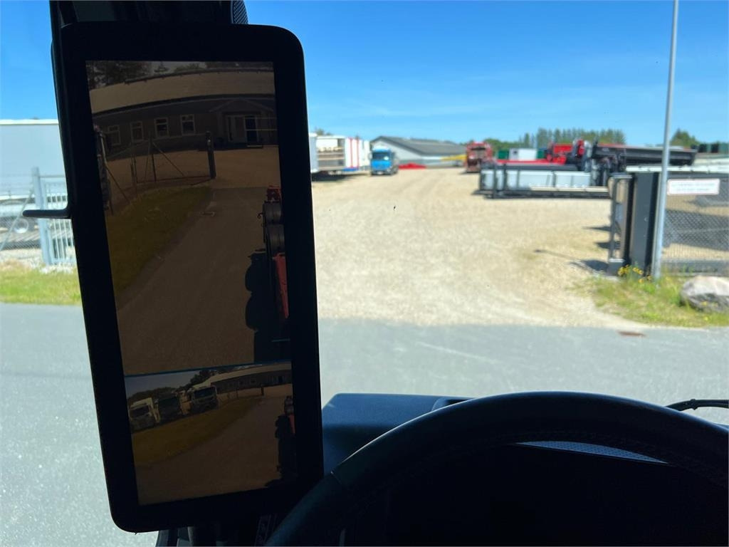 Mercedes-Benz Antos 2545 - HMF 1520K-RCkran - Kamion za utovaranje kontejnera: slika 5 Mercedes-Benz Antos 2545 - HMF 1520K-RCkran - Kamion za utovaranje kontejnera: slika 5