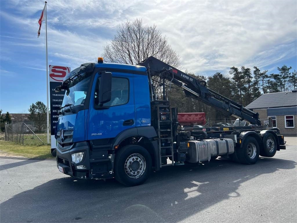 Mercedes-Benz Antos 2546 - Hiab 192 E kran - Kamion za utovaranje kontejnera: slika 1 Mercedes-Benz Antos 2546 - Hiab 192 E kran - Kamion za utovaranje kontejnera: slika 1