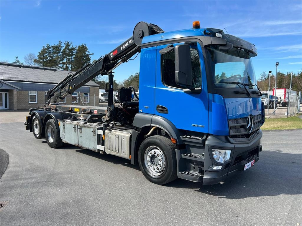 Mercedes-Benz Antos 2546 - Hiab 192 E kran - Kamion za utovaranje kontejnera: slika 3 Mercedes-Benz Antos 2546 - Hiab 192 E kran - Kamion za utovaranje kontejnera: slika 3