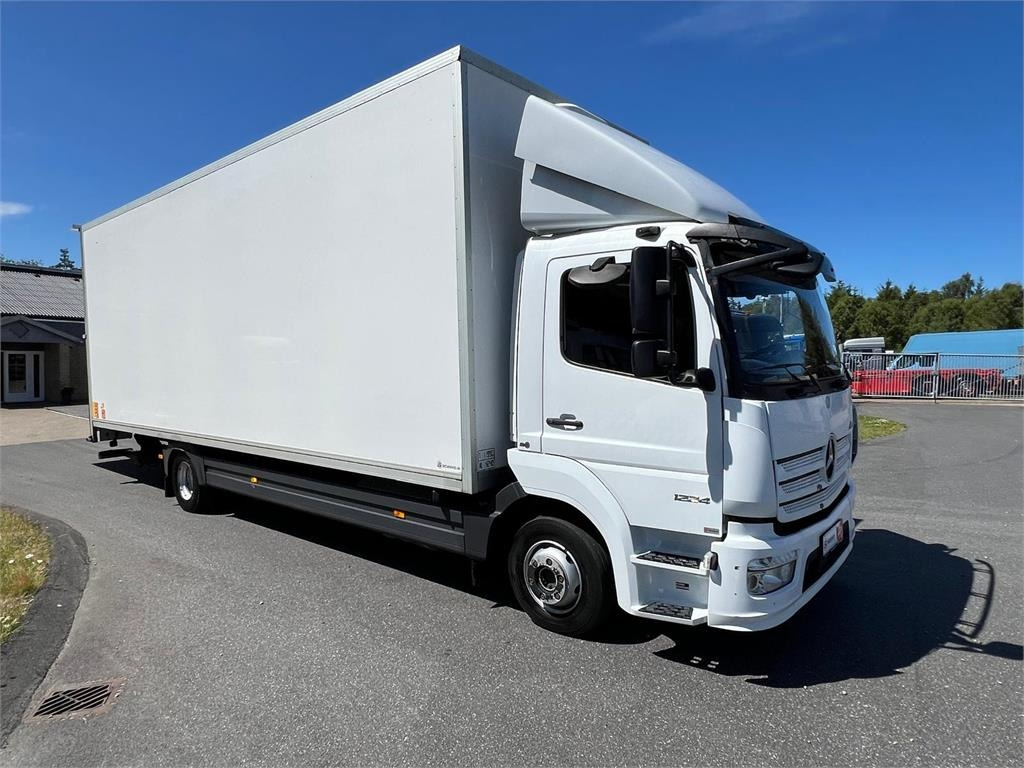 Mercedes-Benz Atego 1224 LnR  - Kamion sa zatvorenim sandukom: slika 5 Mercedes-Benz Atego 1224 LnR  - Kamion sa zatvorenim sandukom: slika 5
