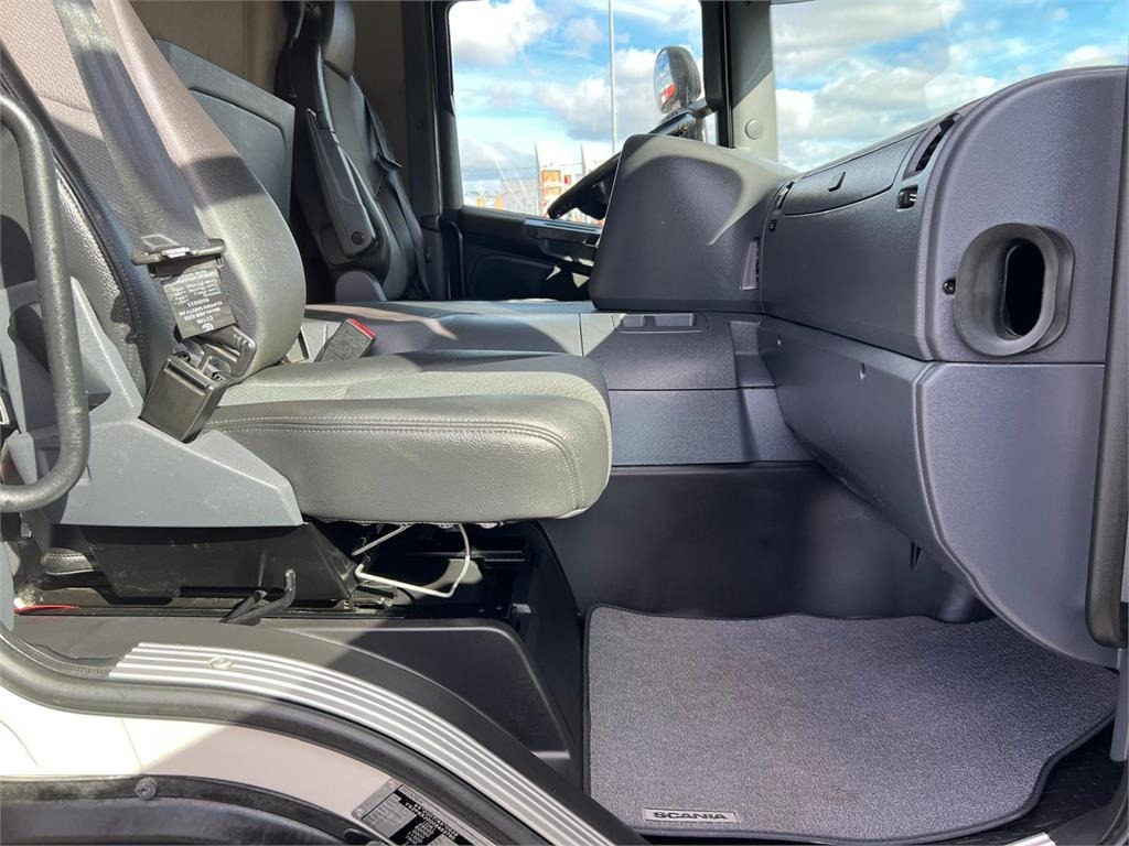 Scania P280 LB 6x2*4 MLB - 24 pallets - Kamion sa ceradom: slika 4 Scania P280 LB 6x2*4 MLB - 24 pallets - Kamion sa ceradom: slika 4