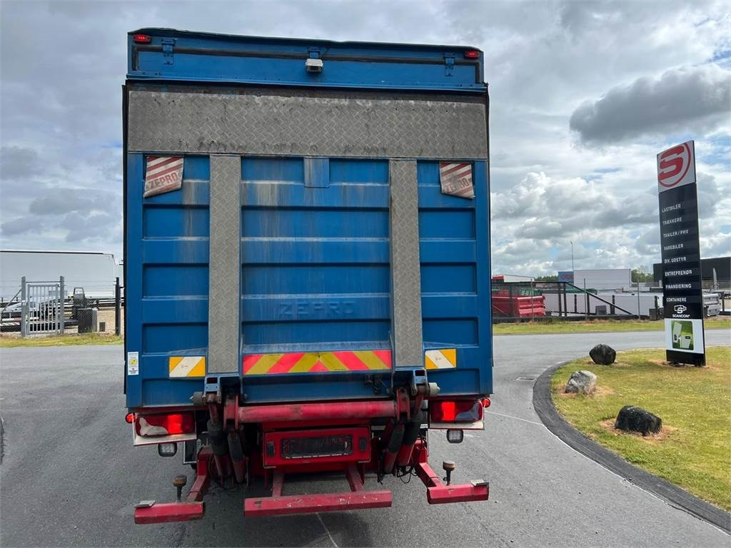 Scania P320 DB 4x2 MLB - low entry - Kamion sa zatvorenim sandukom: slika 3 Scania P320 DB 4x2 MLB - low entry - Kamion sa zatvorenim sandukom: slika 3
